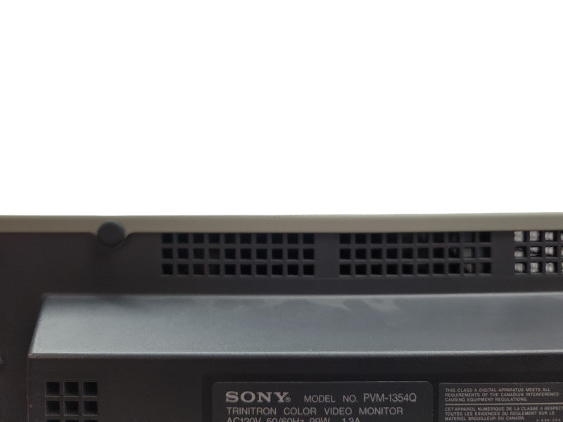Sony HR Trinitron PVM-1354Q 13 in. Retro Gaming Color Video Monitor + Case %