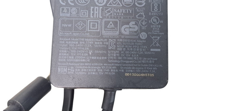 Microsoft Surface Dock 1661 with 102W Power Supply (Model 1749) Q