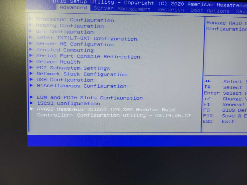 Cisco UCS C220 M4 - 2x Xeon E5-2609 v3 64GB DDR4 AVAGO 12G-SASMR 2x 770W PS %