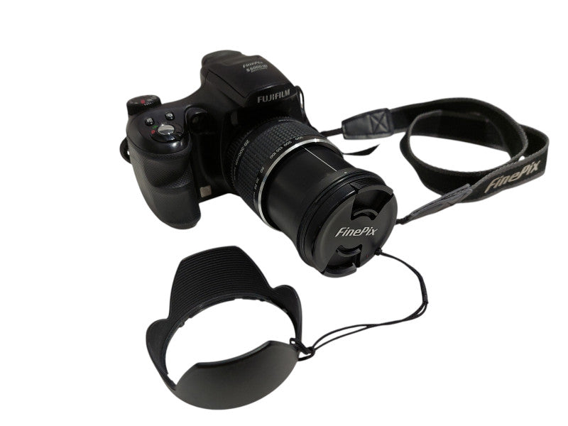 FujiFilm FinePix S6000fd Digital Camera 6.3MP 28-300mm 10.7xOptical Zoom  =