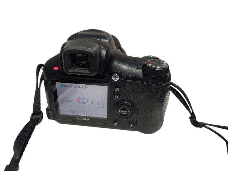 FujiFilm FinePix S6000fd Digital Camera 6.3MP 28-300mm 10.7xOptical Zoom  =