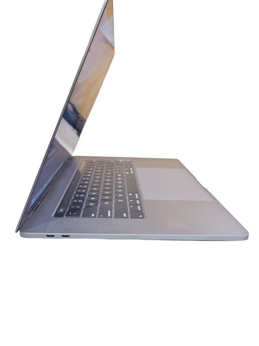 Apple Macbook Pro 2018 15" 6-Core i7-8850H @ 2.2GHz 16GB DDR4 256GB SSD