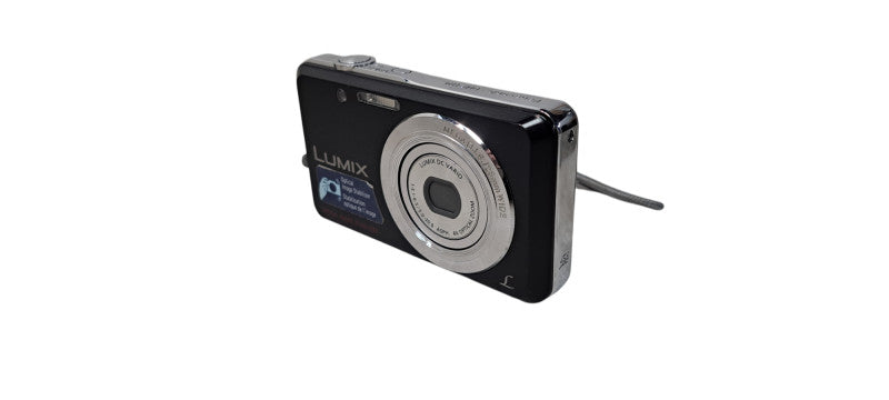 Panasonic Lumix DMC-FH4 Compact Digital Camera