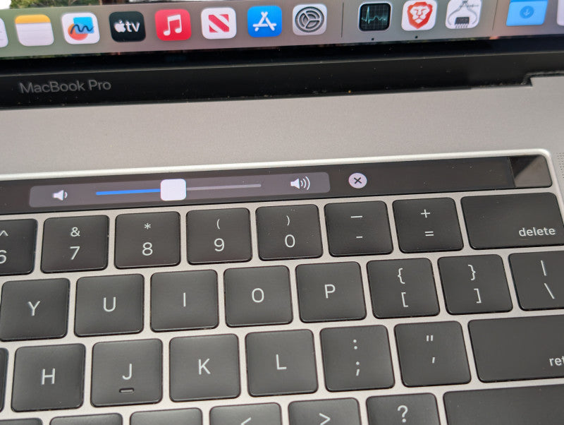 Apple MacBook PRO 15-inch 2018 i7-8850H 16GB RAM 500GB Storage READ  -