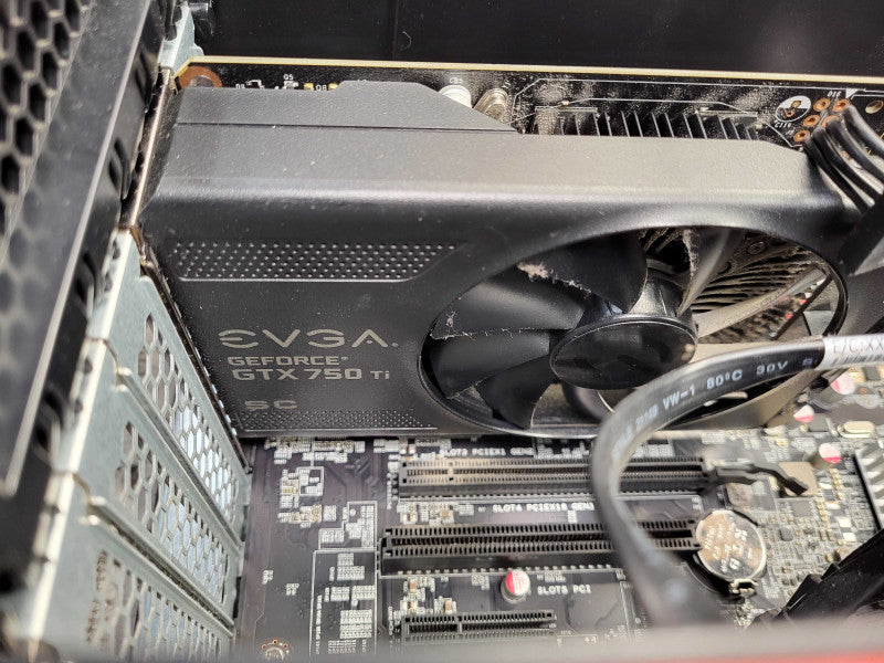 Lenovo ThinkStation P510 | Xeon E5-1620 v4 32GB DDR4 GTX 750Ti No HDD Q$