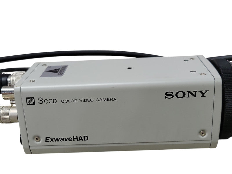 Sony DXC-390 3CCD Color Video camera w/ Fujinon-TV-Z Lens, READ _
