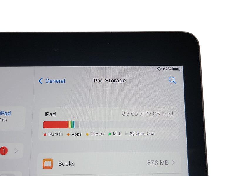 Apple iPad 5th Gen - 32GB - Space Gray [A1822]