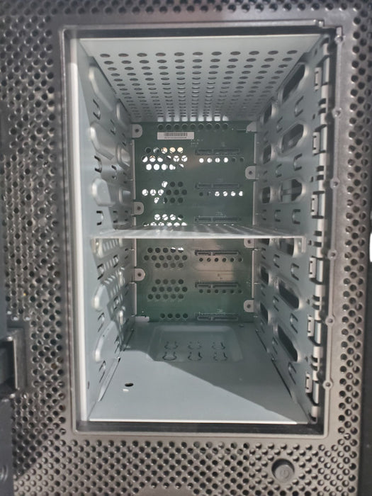 Netgear RadyNAS RN626X00 6-Bays-3.5" NAS - No HDD *READ*