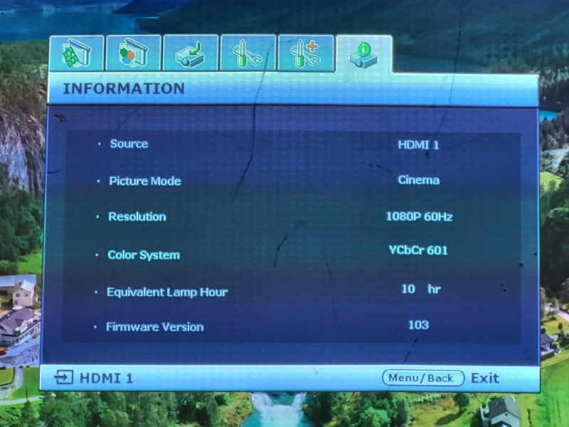 BenQ W1000 Digital Projector1080p Lamp hour: 10hrs No REMOTE $
