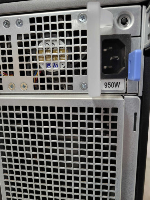 Dell T5820 Xeon W-2123 3.6GHz, 16GB RAM, AMD W5100 GPU, 250GB SSD+3TB HDD _