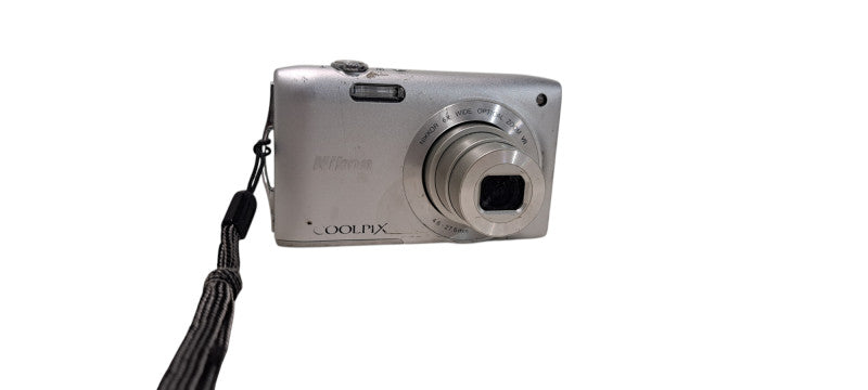 Nikon COOLPIX S3300 Compact Digital W/ Battery
