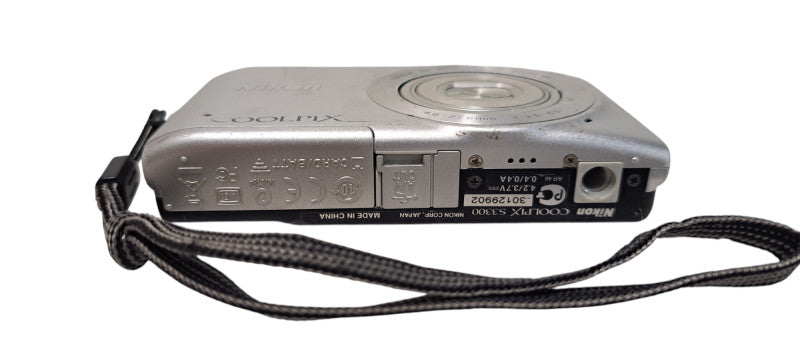 Nikon COOLPIX S3300 Compact Digital W/ Battery