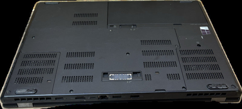Lenovo ThinkPad P50 i7-6700HQ@2.6GHz QUADRO M1000M 2GB GPU 16GB RAM 256SSD  Lap200