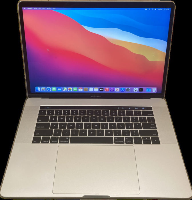 Apple MacBook Pro 15" 2016 i7-6700HQ Radeon Pro 450 16GB RAM 256SSD READ!