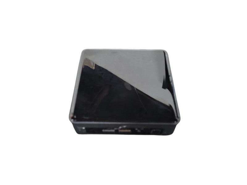 Intel NUC8BEB i3-8109U 3.00GHz, 4GB DDR4, 250GB NVMe !