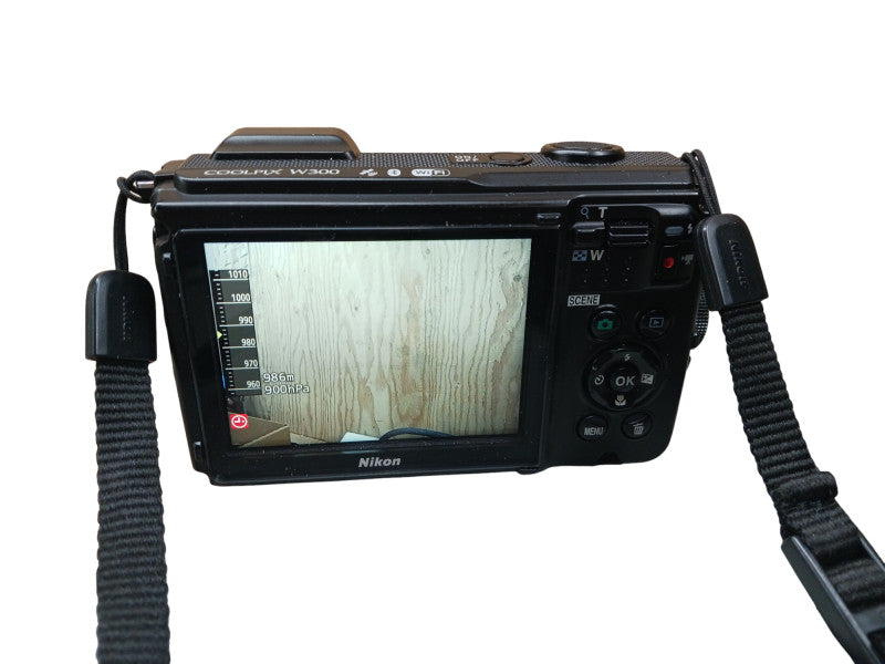 Nikon Coolpix AW120 Waterproof Digital Camera 5x Zoom 16.0mp READ
