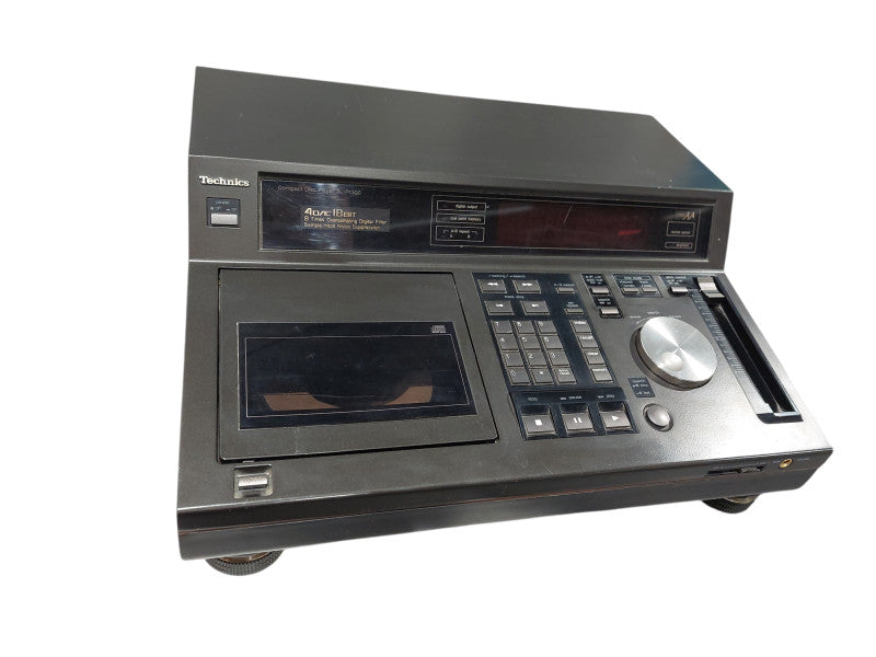 Technics Compact Disc Player Model: SL-P1300 Class AA  =