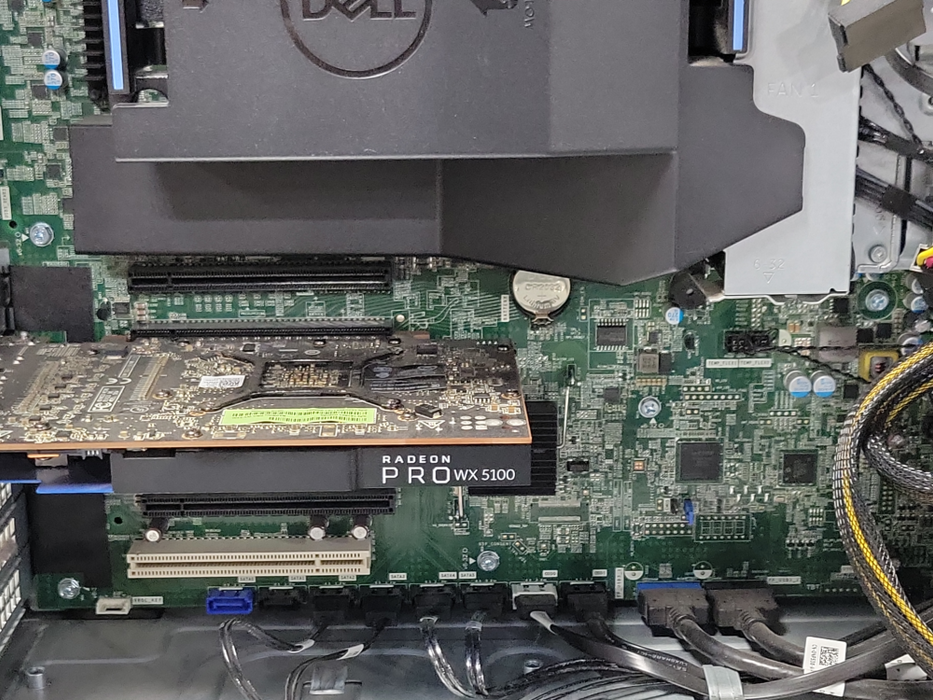 Dell T5820 Xeon W-2123 3.6GHz, 16GB RAM, AMD W5100 GPU, 250GB SSD+3TB HDD _