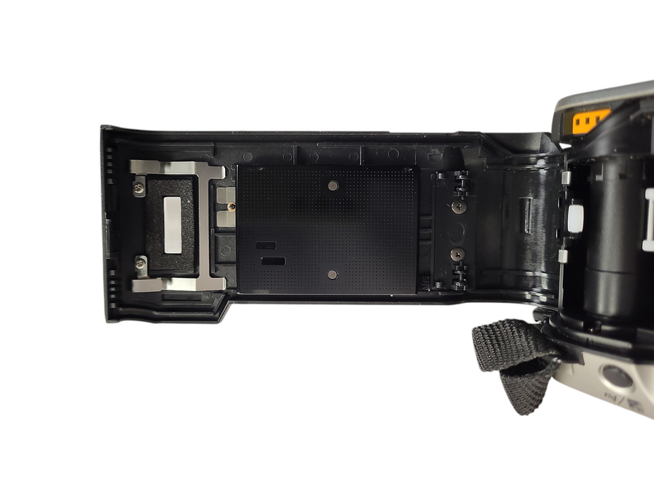 Pentax MZ-50 Film Camera W/ Sigma Zoom 18-35mm f/3.5-4.5 lens $