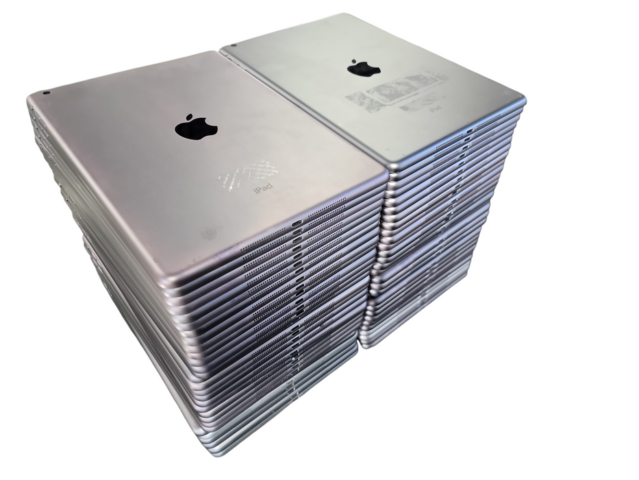 Lot of 58x Apple iPads [A1474/A1475 | AS-IS] (