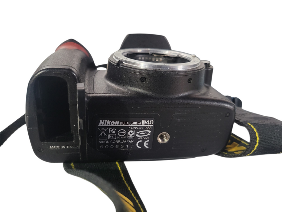 Nikon D40 digital camera