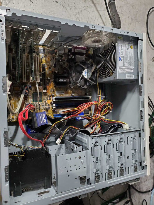 Custom PC, ASUS P5P800 W/ Pentium 4, 3.0GHz + RAM 1GB DDR, NO HDD