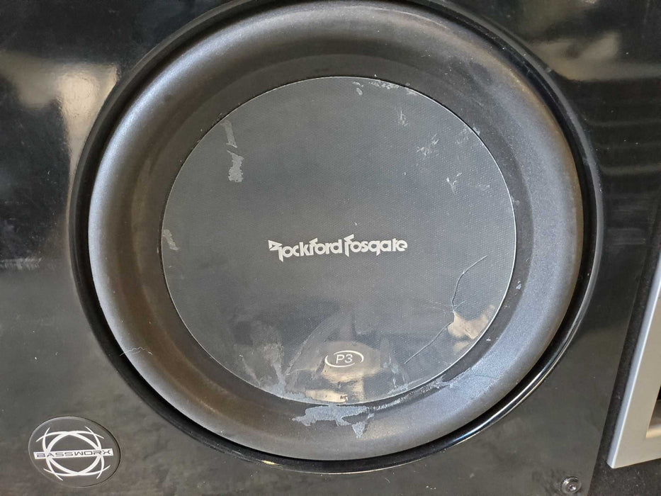 2x Rockford Fosgate 3P | Punch p1000x1bd  in Bassworx Enclosure READ