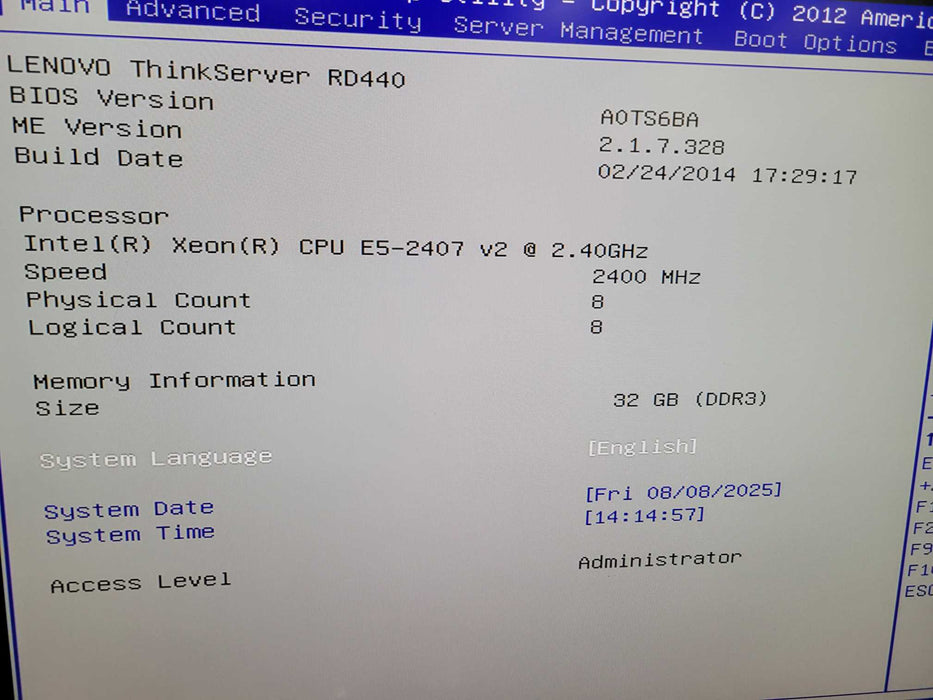Lenovo ThinkServer RD440 - 2x Xeon E5-2407 v2 32GB DDR3 NO HDD 2x800W PSU %