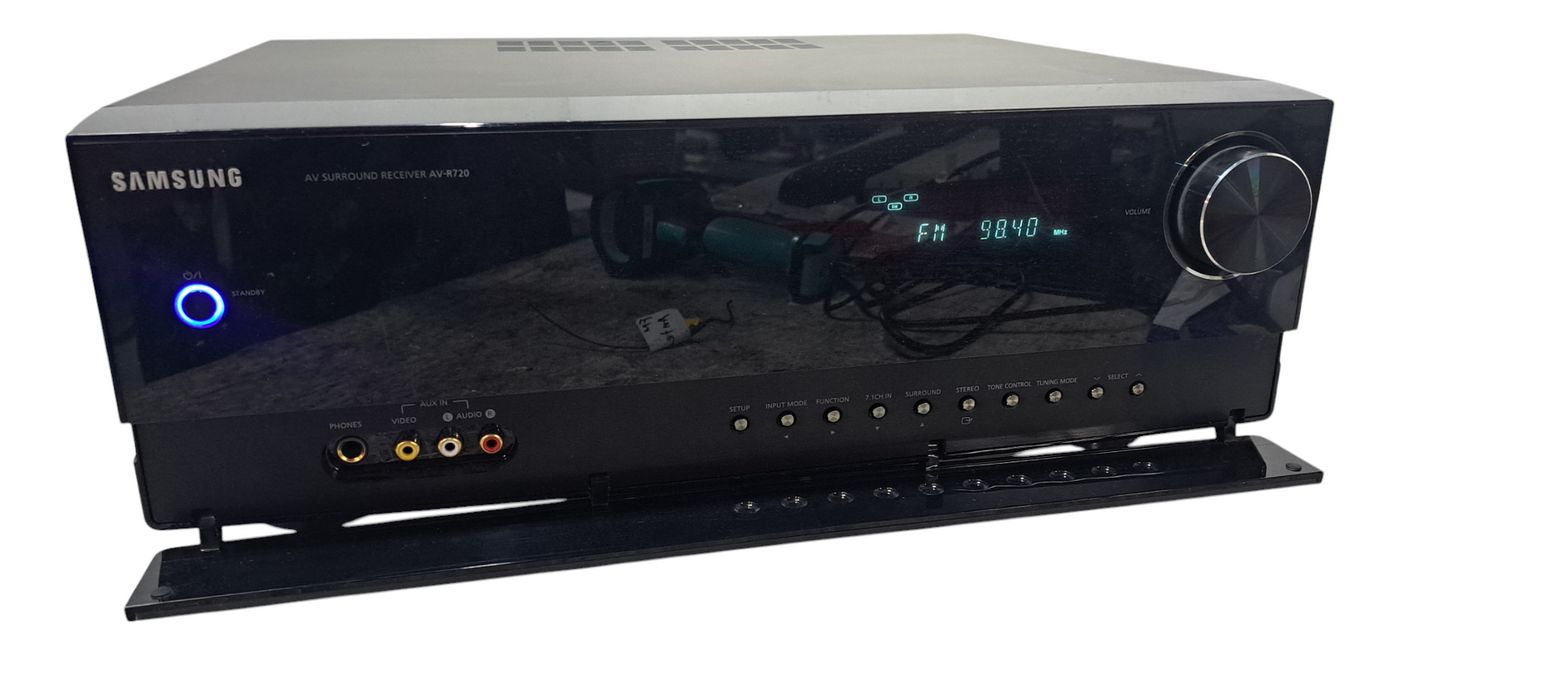 Samsung AV-R720 7.1 Channel 850 Watt Receiver Audio Video Media