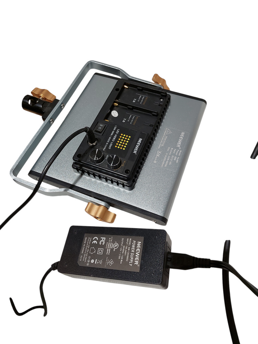NeeWer LED Video Light 3200-5600 K Model: NL480 28Watt  =
