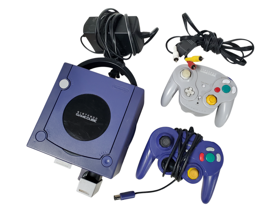 Nintendo GameCube Game Console DOL-001(USA) WITH GAMEPAD AND GAMES