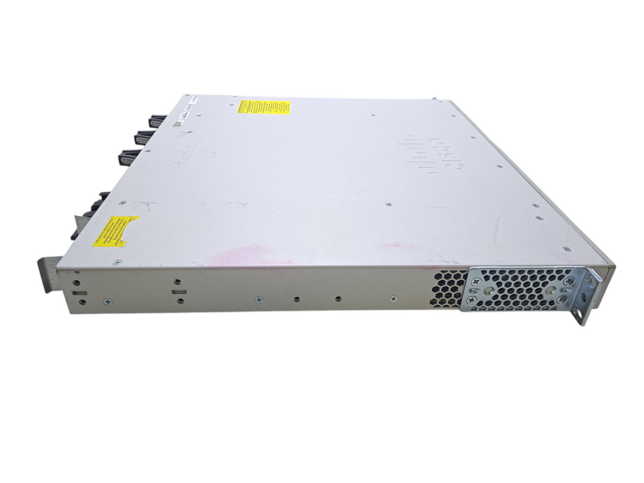 Cisco C9300-48P-E V02 | 48-Port Gigabit PoE+ Switch w/ 1x PWR-C1-715WAC )