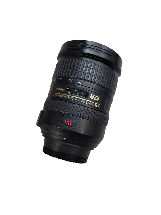 Nikon AF-S DX VR Zoom Nikkor ED18-200mm F3.5-5.6G Only Nikon DX (READ) %