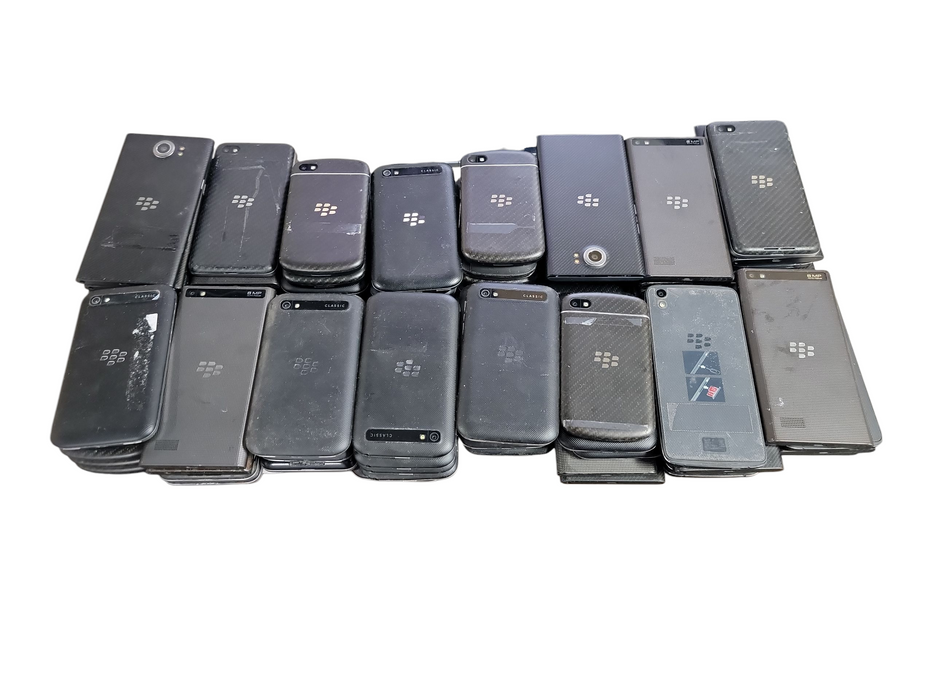 Lot of 82x Blackberry Phones [Touchscreen | Micro USB | AS-IS]