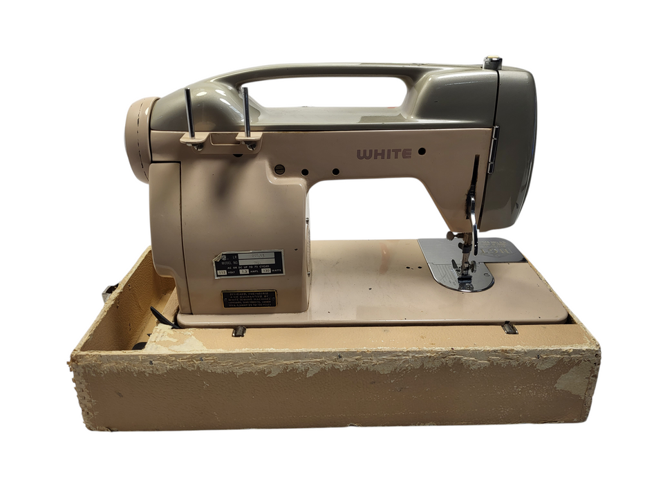 Vintage White model 764 sewing machine READ $