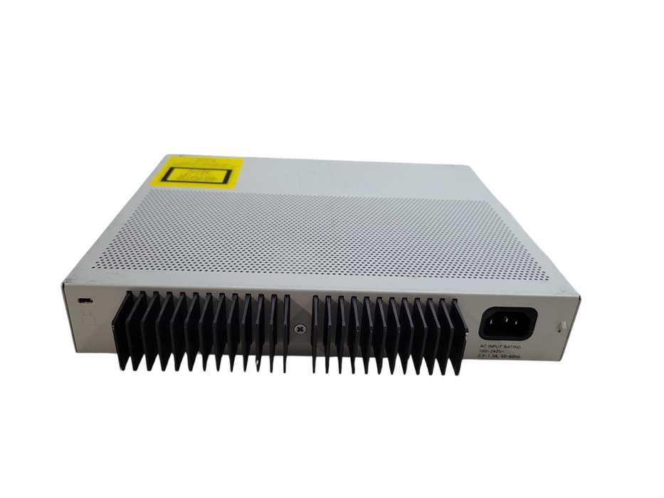 Cisco WS-C2960L-8PS-LL | 8-Port Gigabit PoE+ 2x SFP Silent Managed Switch Q%