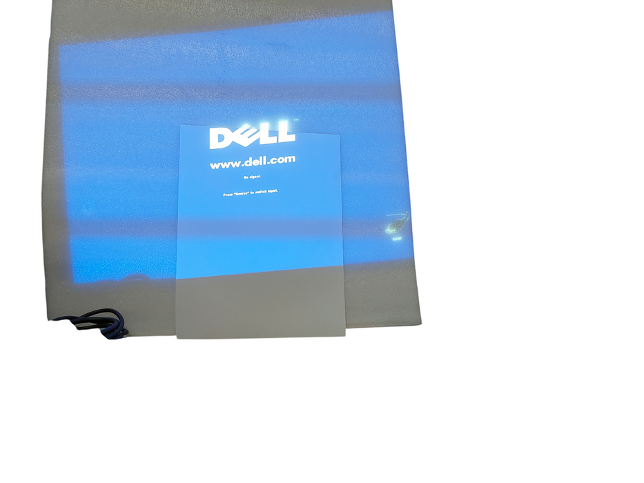 Dell DLP Front Projector Model: 1610HD with Bag, Low Lamp Hrs  Q=