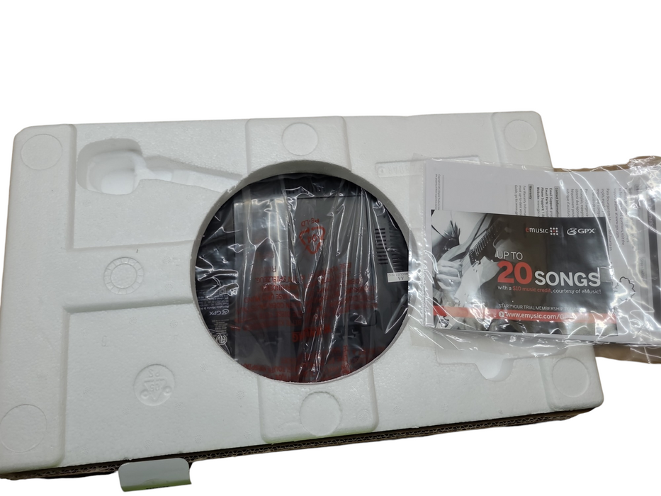 GPX Portable Boombox Music and Movie System 7" LCD Display Model BD702B