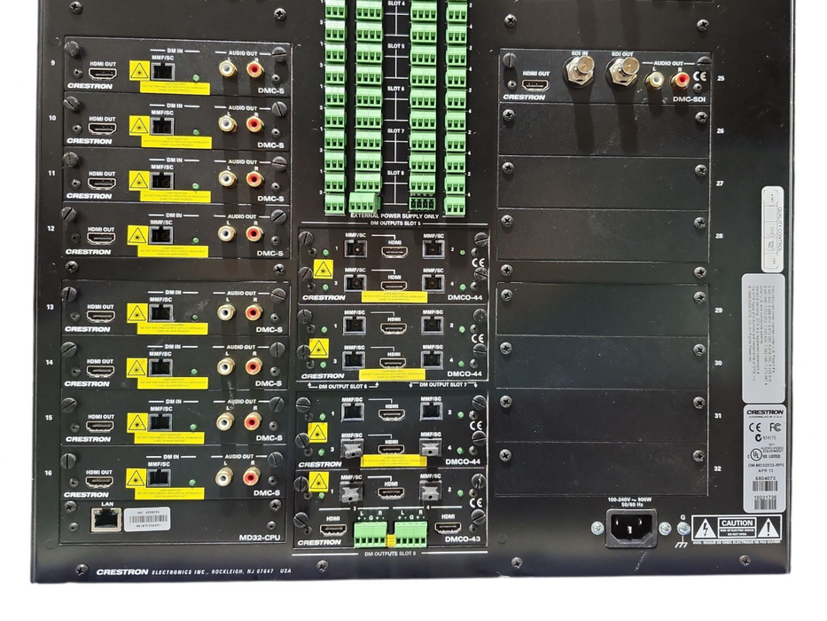 Crestron DM-MD32x32, 6xDMC-HD, 9xDMC-SDI, 10xDMC-S, 5xDMCO-44, 2xDMCO-33