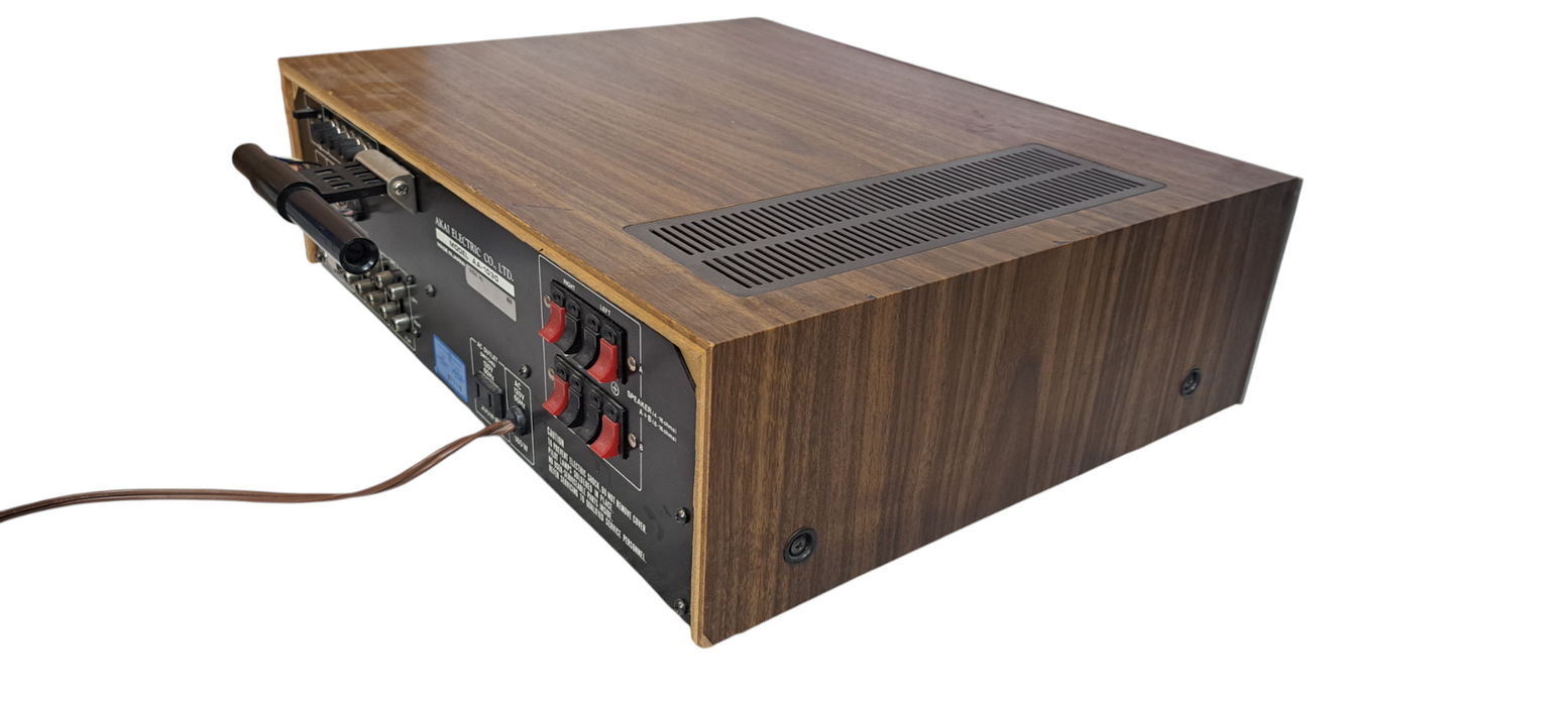 Vintage AKAI AA-1030 - Amplifier Receiver