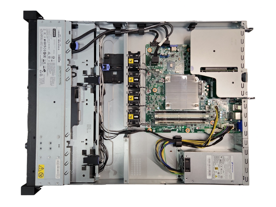 Lenovo x3250 M6 1U 4x3.5", Xeon E3-1220 v5 3.00GHz, 8GB DDR4, 1x 300W PSU