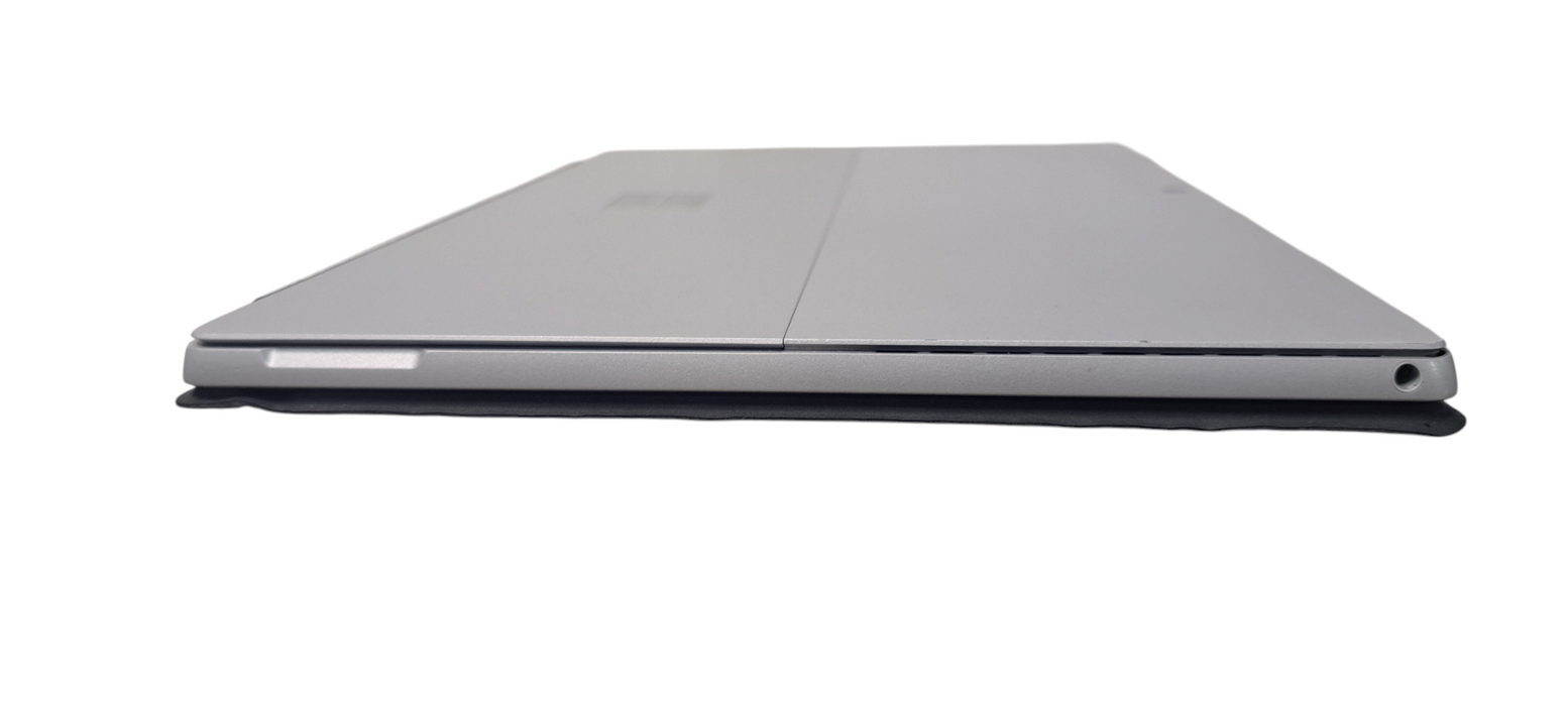 Microsoft Surface Pro 1796| i5-7300U|8GB RAM|250GB SSD| READ !