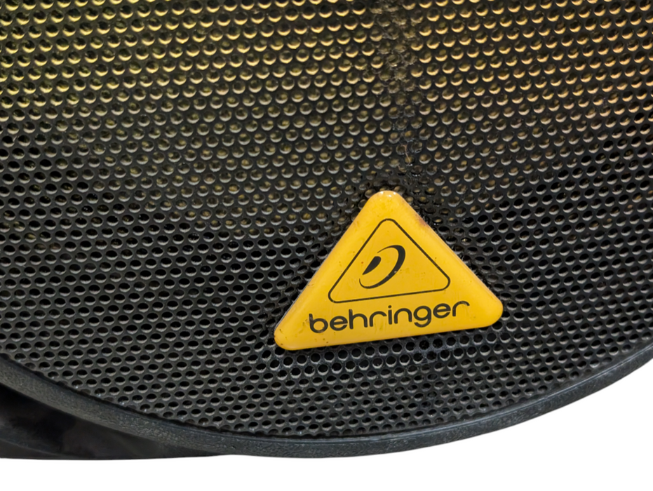 PAIR Behringer EuroLIVE B210D Active 200-WATT 2-WAY Speakers PLEASE READ  -