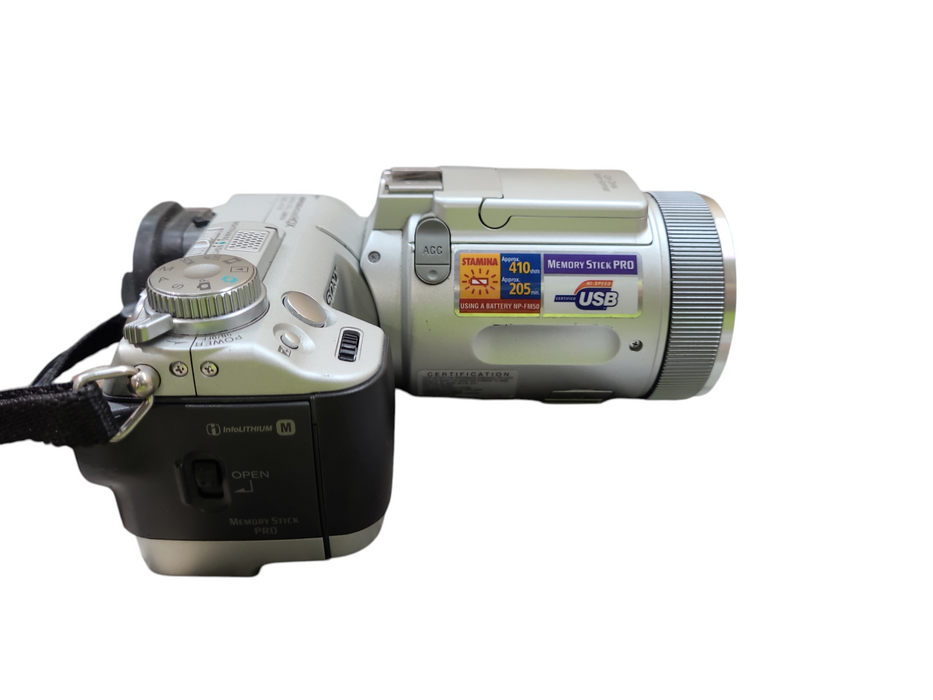 Sony CyberShot DSC-F717 Digital Camera 5MP Tilt 10x Zoom Lens