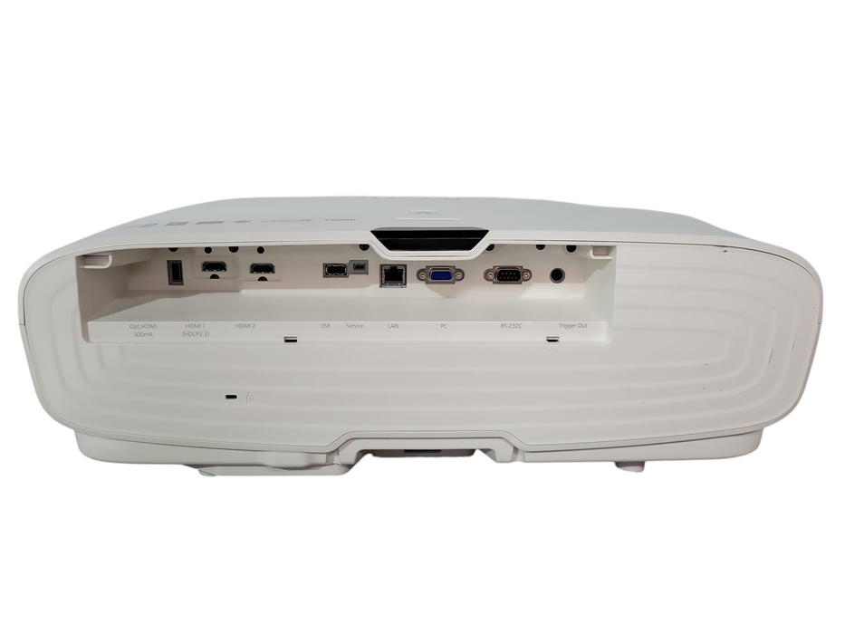 Epson Home Cinema 4010 4K PRO-UHD Projector w/ Remote Lamp Hours: 3194 READ !