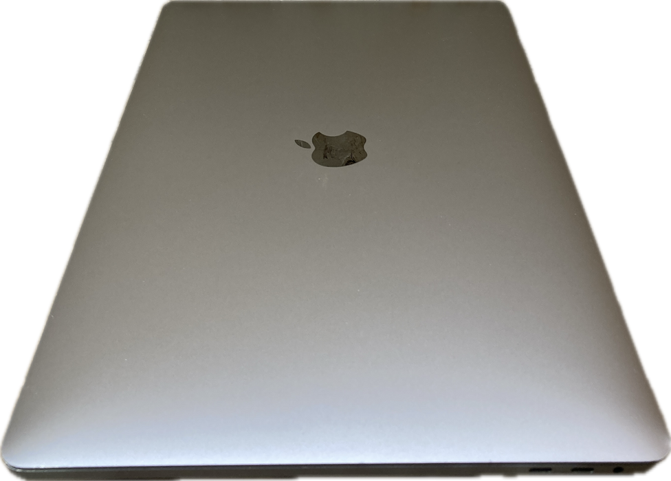 Apple MacBook Pro 15" i7-7820HQ Radeon Pro 560 4GB GPU 16GB RAM 512SSD READ