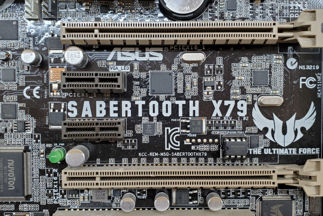 ASUS Sabertooth X79 Motherboard LGA 2011 - No CPU/RAM *READ*