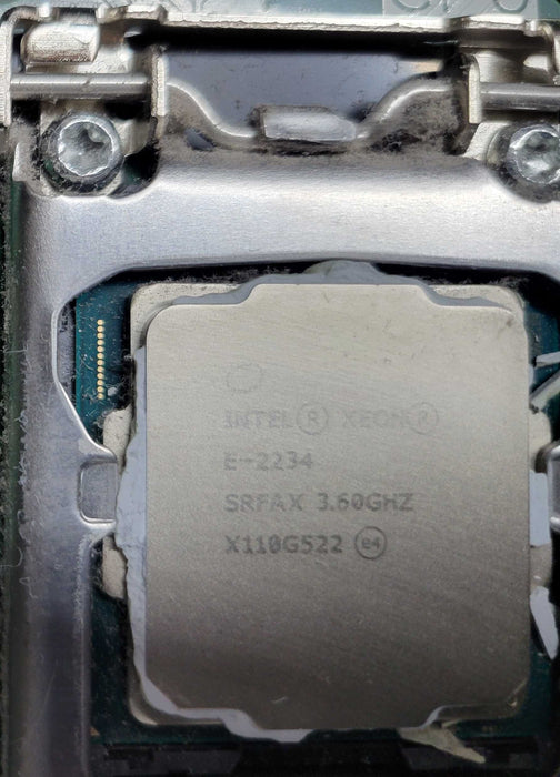 Dell PowerEdge T140 - Xeon E-2234 NO RAM NO HDD PERC H730P 365W PSU %