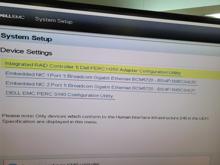 Dell PowerEdge R440 - 2x Xeon Silver 4208 32GB DDR4 PERC H350 %