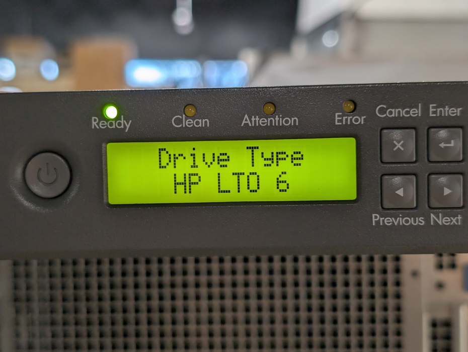 HP StorageWorks 1/8 G2 Tape Autoloader LTO 6  -